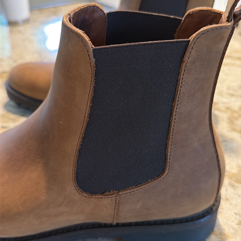 Leather pull on boots - Picture 2 of 5